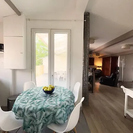 Apartment Cozy Avec Terrasse, Ideal Pour Les Jo!